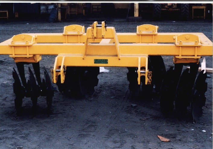 CULTIVADORA Y/O APORCADOR DE DISCOS